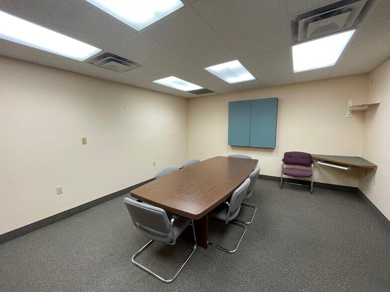 More Photos Of 940 Kennel Dr, Rapid City Industrial For Lease