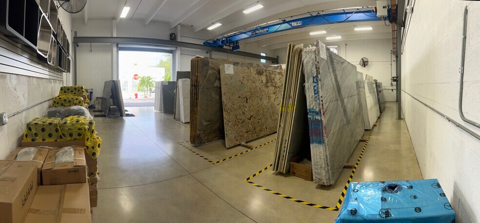 More Photos Of 2757-2761 W 77th Pl, Hialeah Warehouse For Sale