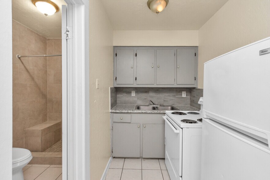 More Photos Of 409 Austin Rd, Conroe Apartments For Sale