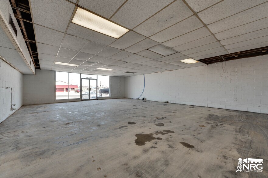 More Photos Of 1600 E 4th St, Big Spring Loft Creative Space For Lease