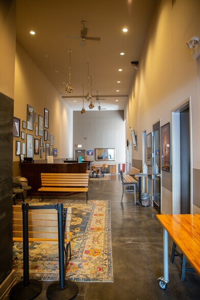 More Photos Of 1219 W Madison St, Chicago Storefront Retail Residential For Lease