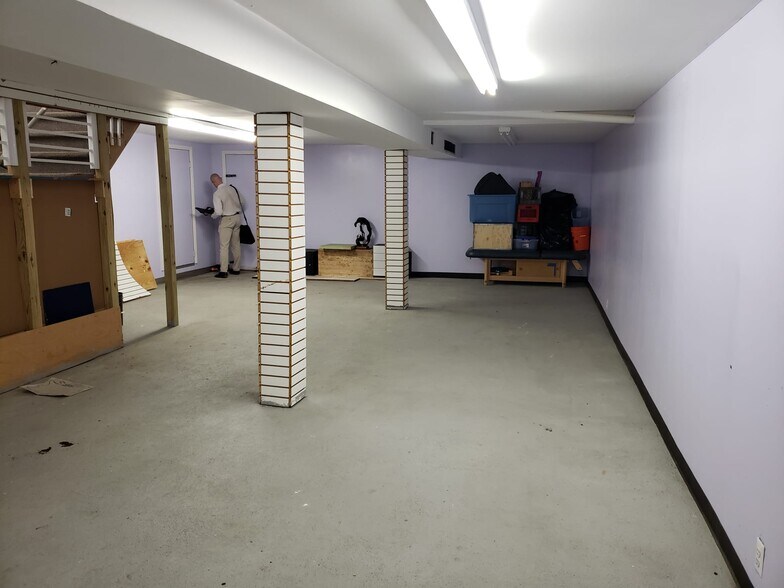 More Photos Of 821 Westchester Ave, Bronx Storefront For Lease