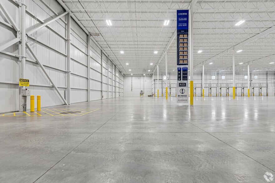 More Photos Of 1575 Clements Rd, Pickering Manufacturing For Lease