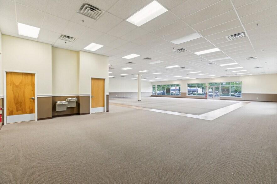 More Photos Of 3841 Route 42, Turnersville Storefront For Lease