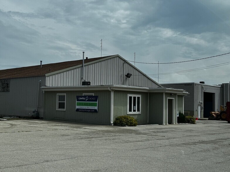 More Photos Of 147 Second Ave, Rochelle Warehouse For Lease