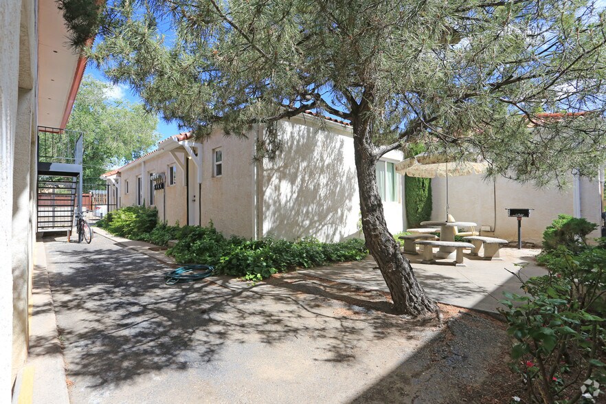 More Photos Of 1811 Lead Ave SE, Albuquerque Apartments For Sale