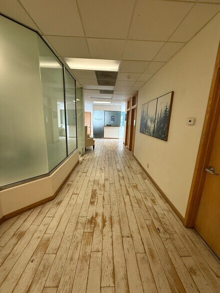 More Photos Of 306 Laurel Mountain Rd, Mammoth Lakes Office For Lease