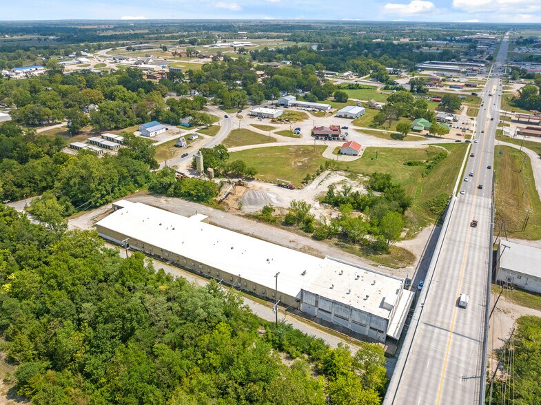 More Photos Of 713 E Austin Blvd, Nevada Warehouse For Sale