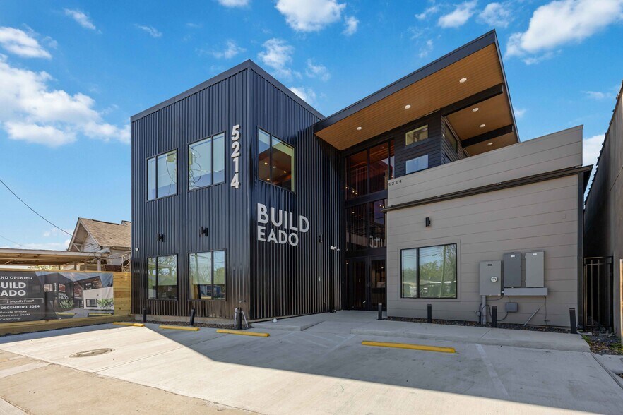More Photos Of 5214 Harrisburg Blvd, Houston Office For Lease