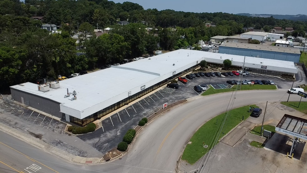 Primary Photo Of 1031-1035 Putman Dr, Huntsville Flex For Lease