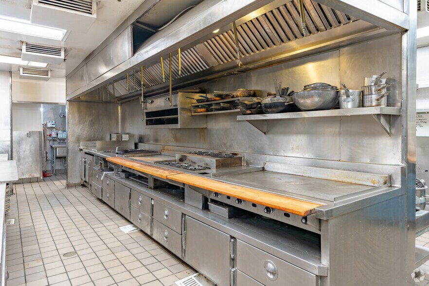 More Photos Of 534 S Myrtle Ave, Monrovia Restaurant For Lease