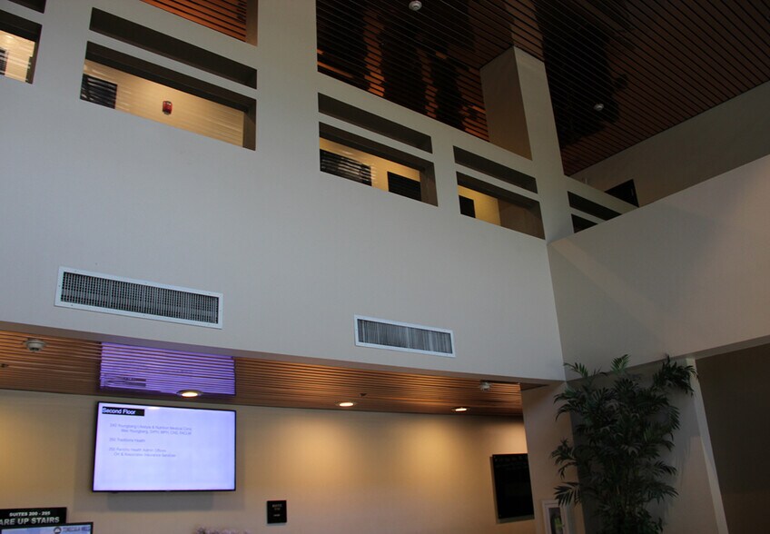 More Photos Of 28780 Single Oak Dr, Temecula Medical For Lease