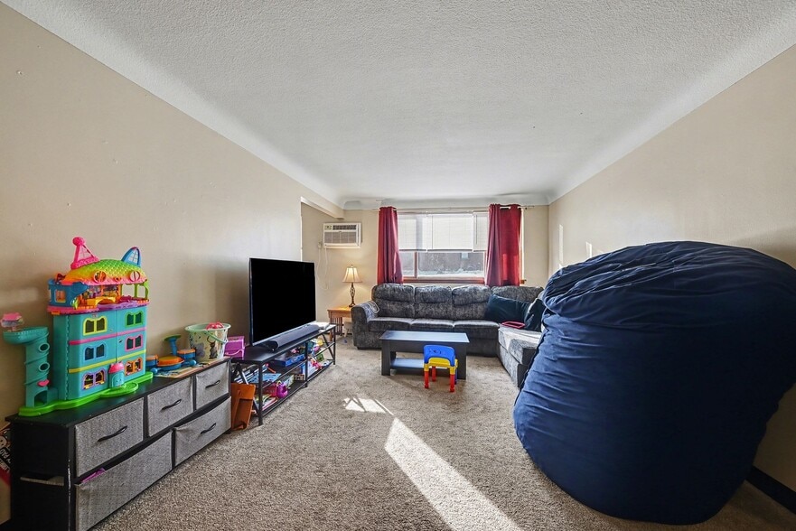 More Photos Of 1721 7th St E, Saint Paul Apartments For Sale