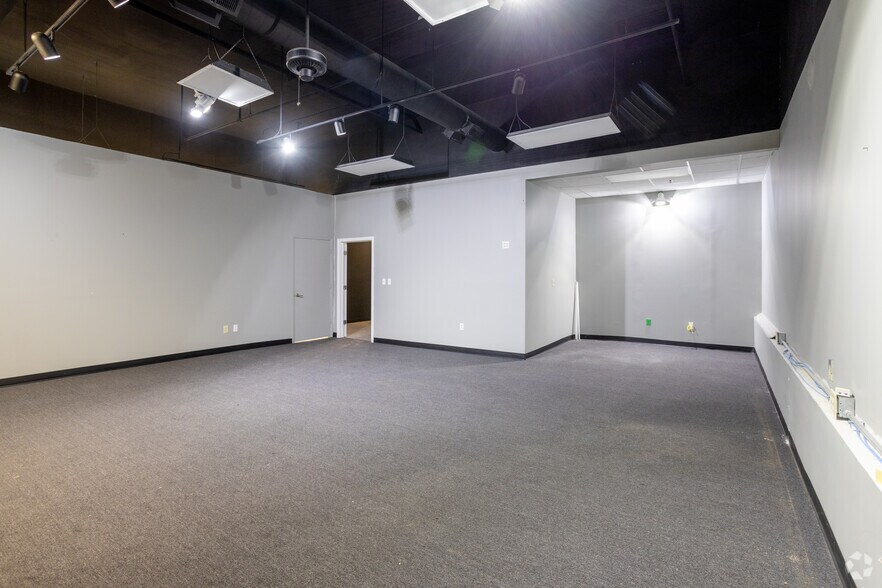 More Photos Of 4371-4401 Old Harrodsburg Rd, Lexington Unknown For Lease