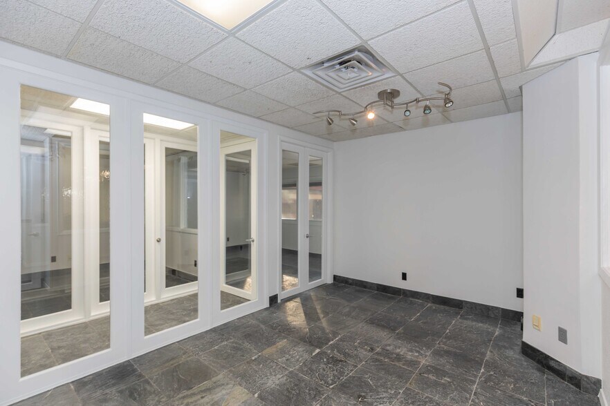 More Photos Of 7308 Fleming Ave, Amarillo Medical For Lease