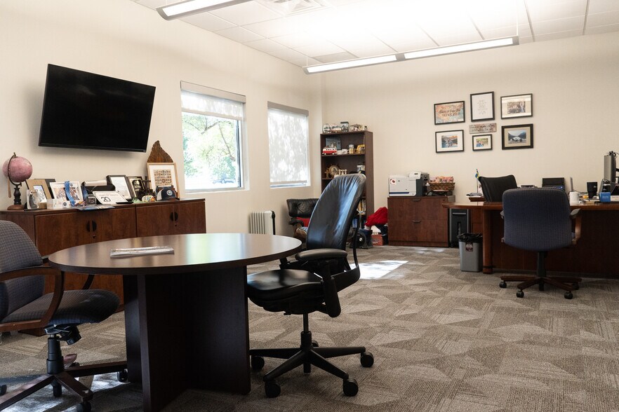 More Photos Of 3129 Bass Pro Dr, Grapevine Office For Sale