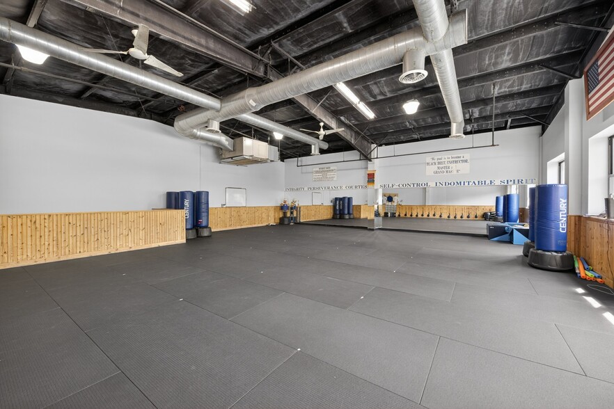 More Photos Of 114 Old Route 6, Carmel Loft Creative Space For Lease