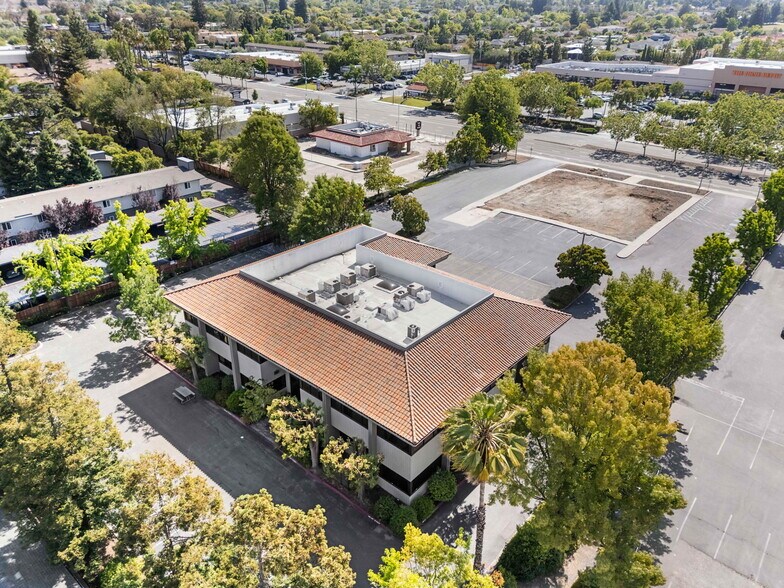 More Photos Of 992 S De Anza Blvd, San Jose Office For Lease
