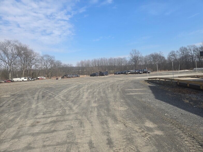 More Photos Of 1121 Valley View Dr, Bangor Land For Lease