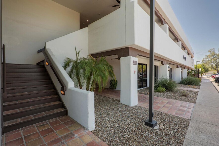 More Photos Of 5010 E Shea Blvd, Scottsdale Unknown For Lease