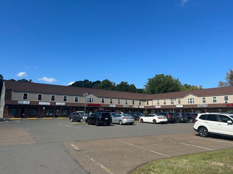 More Photos Of 1085-1113 S Main St, Cheshire, Ct, Cheshire Storefront Retail Office For Lease