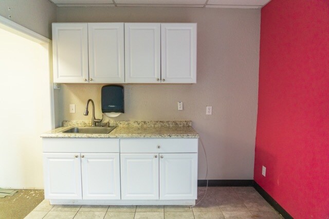 More Photos Of 13555 Automobile Blvd, Clearwater Medical For Lease