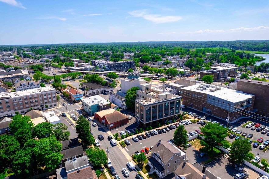 More Photos Of 166 Monmouth St, Red Bank Storefront Retail Residential For Lease