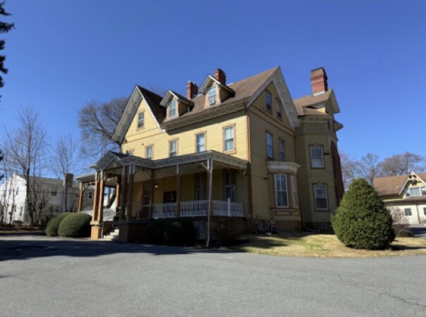 More Photos Of 900 Main St, Brookhaven Apartments For Sale