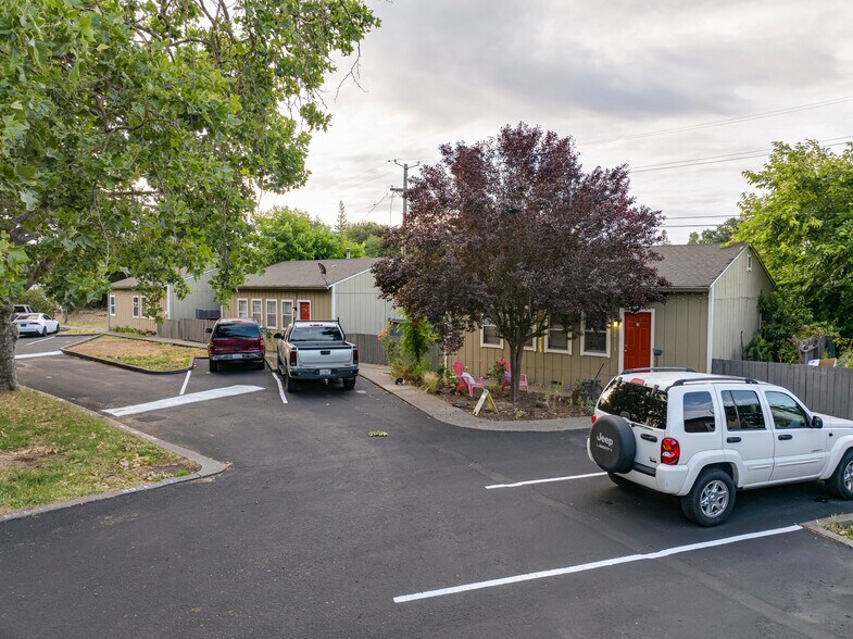More Photos Of 10109-10133 Old Redwood Hwy, Windsor Apartments For Sale