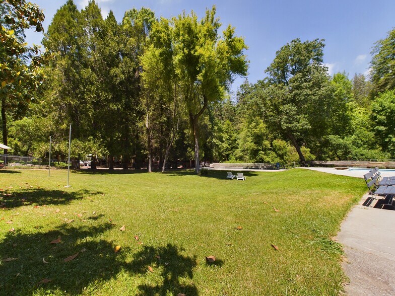 More Photos Of 15960 Bottle Rock Rd, Cobb Hotel For Sale