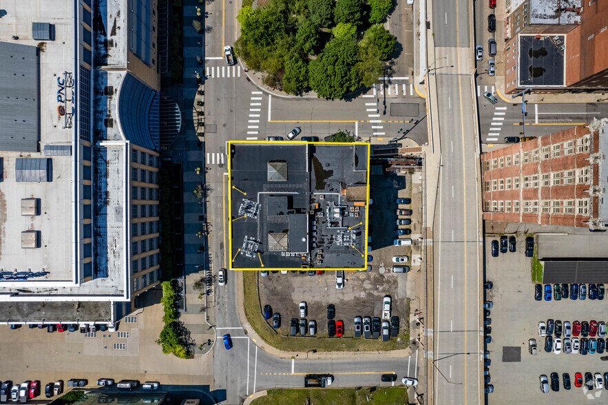 More Photos Of 100 Ross St, Pittsburgh Office For Lease