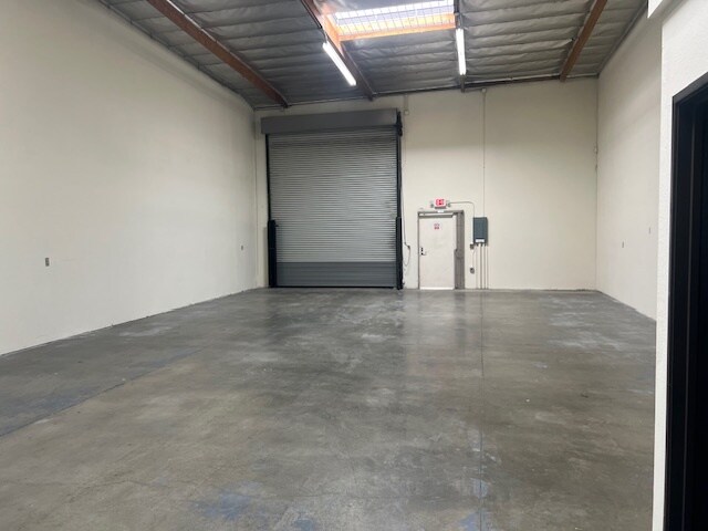 More Photos Of 10601-10625 E Rush St, South El Monte Flex For Lease