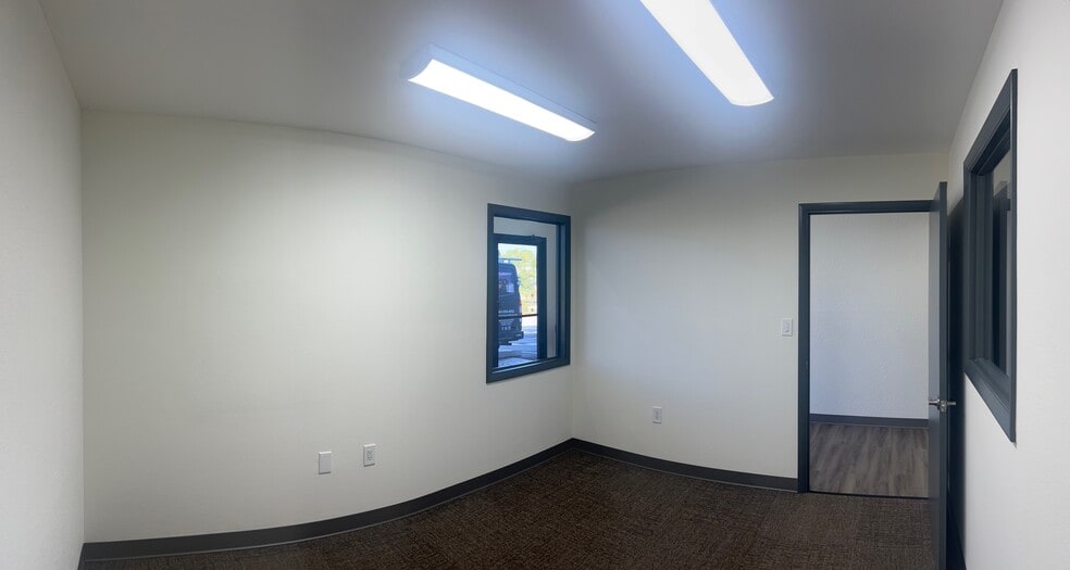 More Photos Of 3132 Fortune Way, Wellington Warehouse For Lease