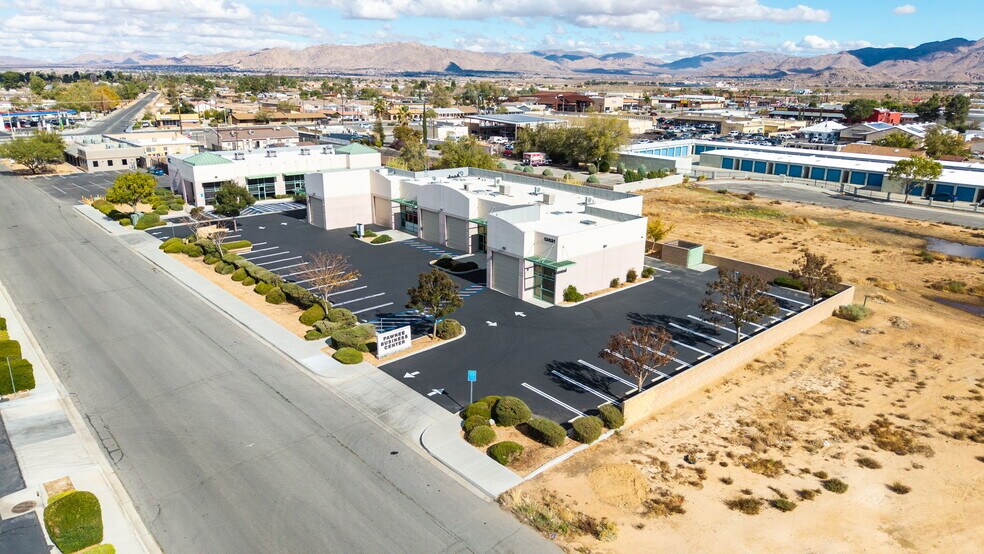 More Photos Of 13631 Pawnee Rd, Apple Valley Light Distribution For Sale