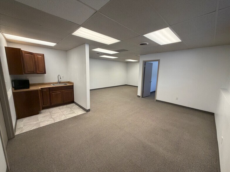 More Photos Of 6055 Lehman Dr, Colorado Springs Office For Lease
