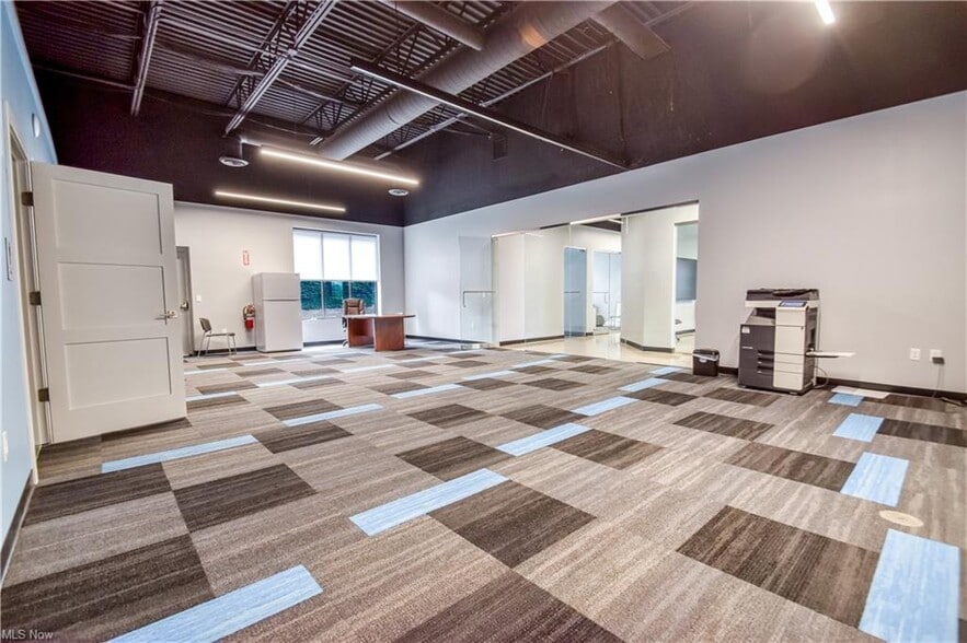 More Photos Of 8425 Station St, Mentor Freestanding For Sale