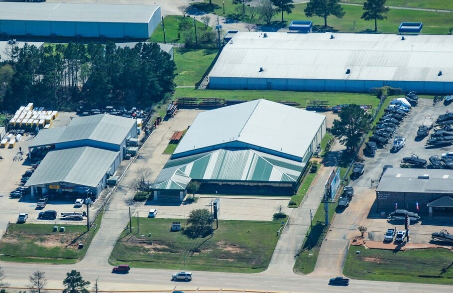 Primary Photo Of 13901 Highway 105 W, Conroe Flex For Sale