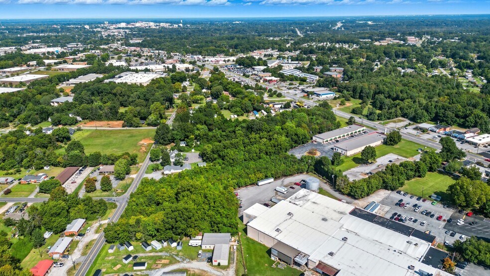 More Photos Of 11651 N Main St, Archdale Land For Sale