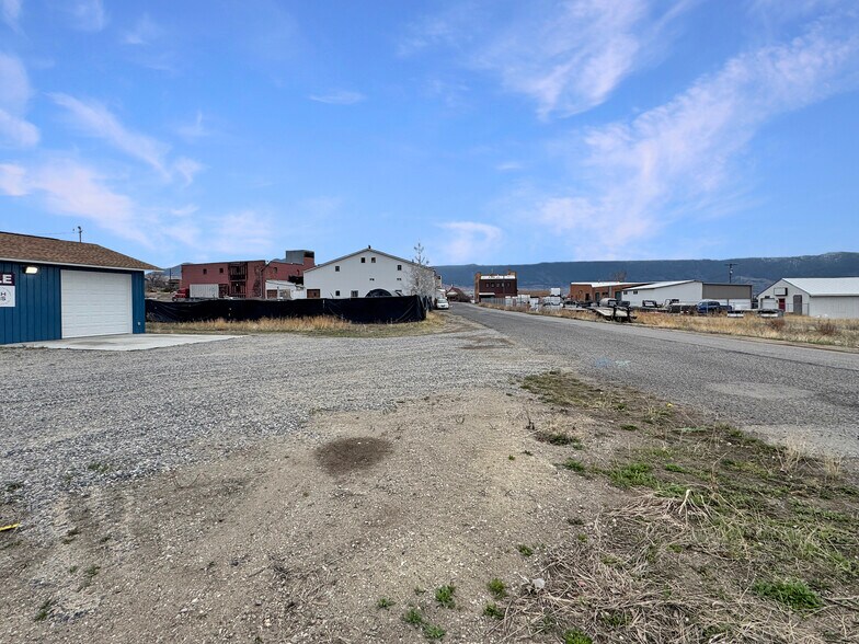 More Photos Of 900 S Washington St, Butte Industrial For Sale