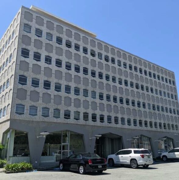 More Photos Of 2555 Flores St, San Mateo Medical For Lease