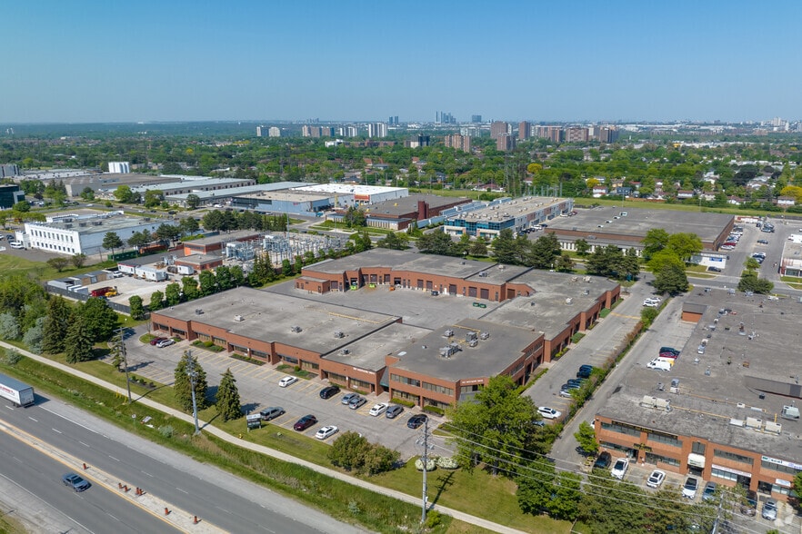 More Photos Of 100 Westmore Dr, Toronto Warehouse For Lease