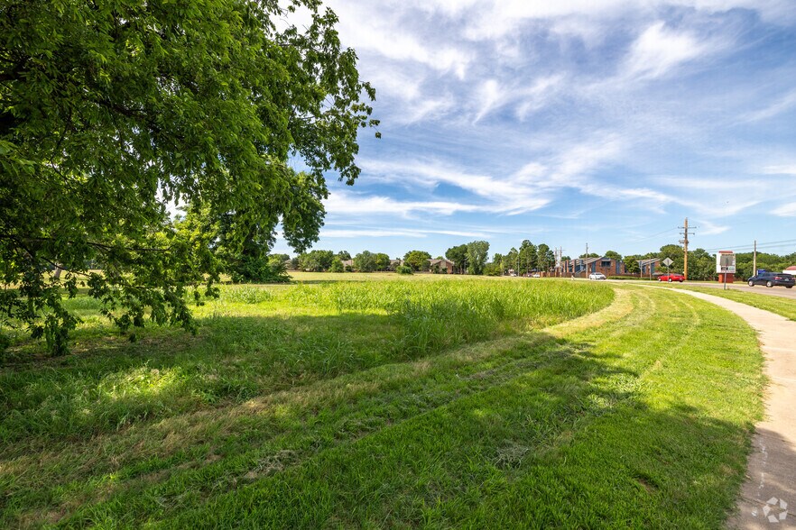 More Photos Of 7000 S Riverside Dr, Tulsa Land For Sale