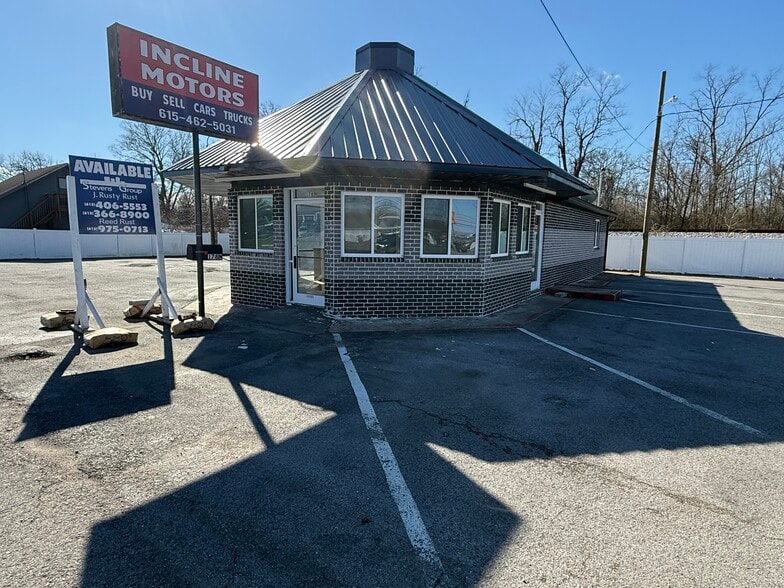 Primary Photo Of 178 N Lowry St, Smyrna Auto Dealership For Lease