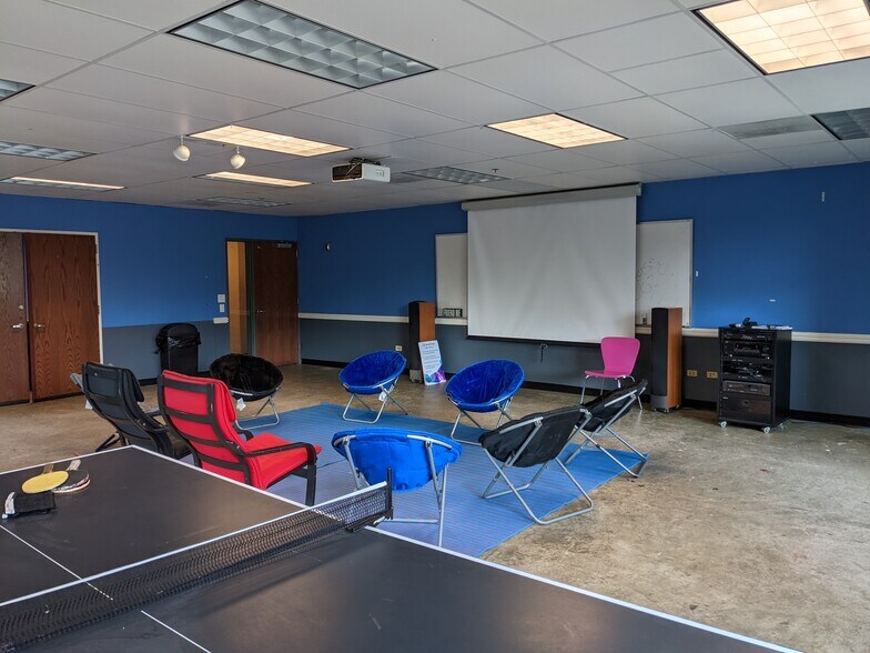 More Photos Of 1111 N Wells St, Chicago Office For Lease