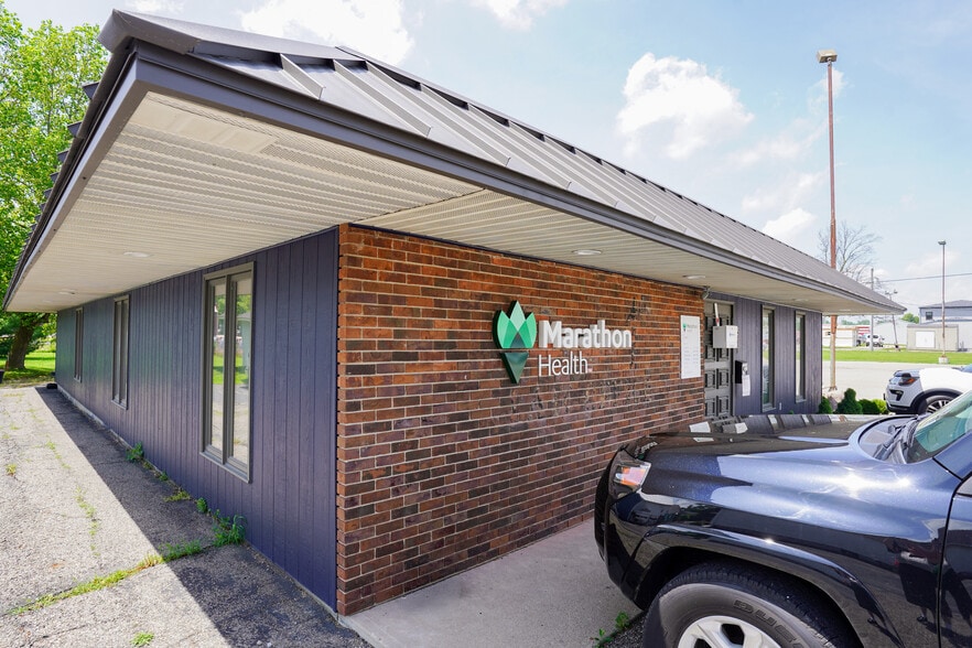 More Photos Of 511 N Wayne St, Angola Office For Sale