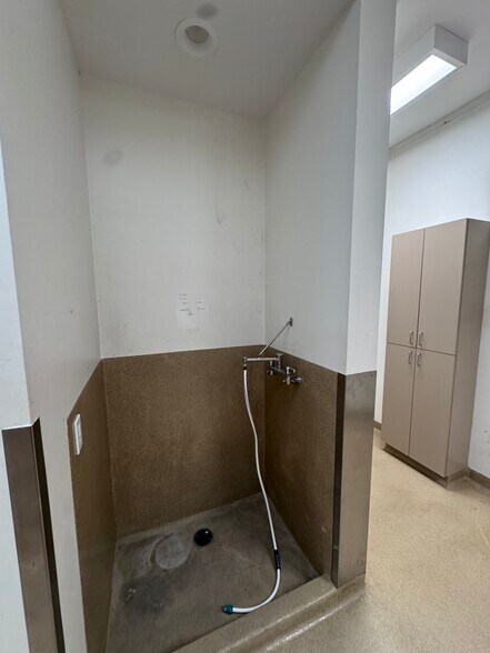 More Photos Of 7527 Draper Ave, La Jolla Medical For Lease