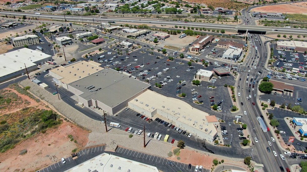 More Photos Of 875-1025 W Red Cliffs Dr, Washington Unknown For Lease