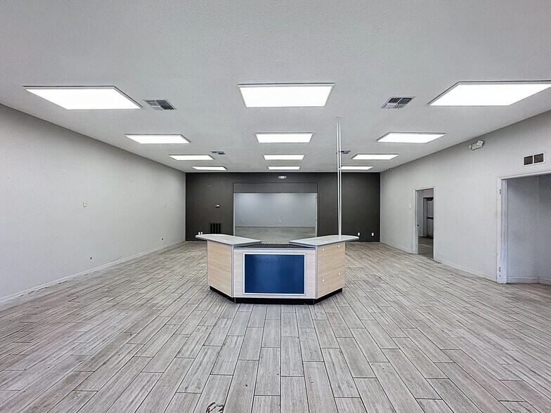 Primary Photo Of 2418 Highway 44 W, Inverness Storefront For Lease