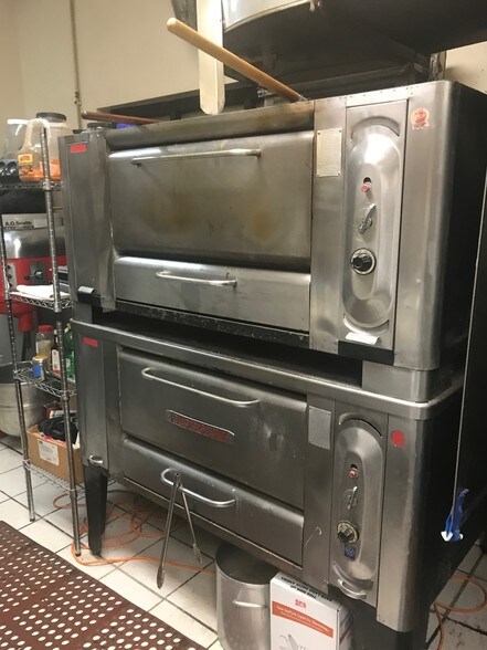 More Photos Of 12015-12033 Antioch Rd, Trevor Freestanding For Lease