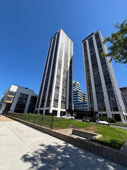 More Photos Of 456 Fulton St, Peoria Office For Sale